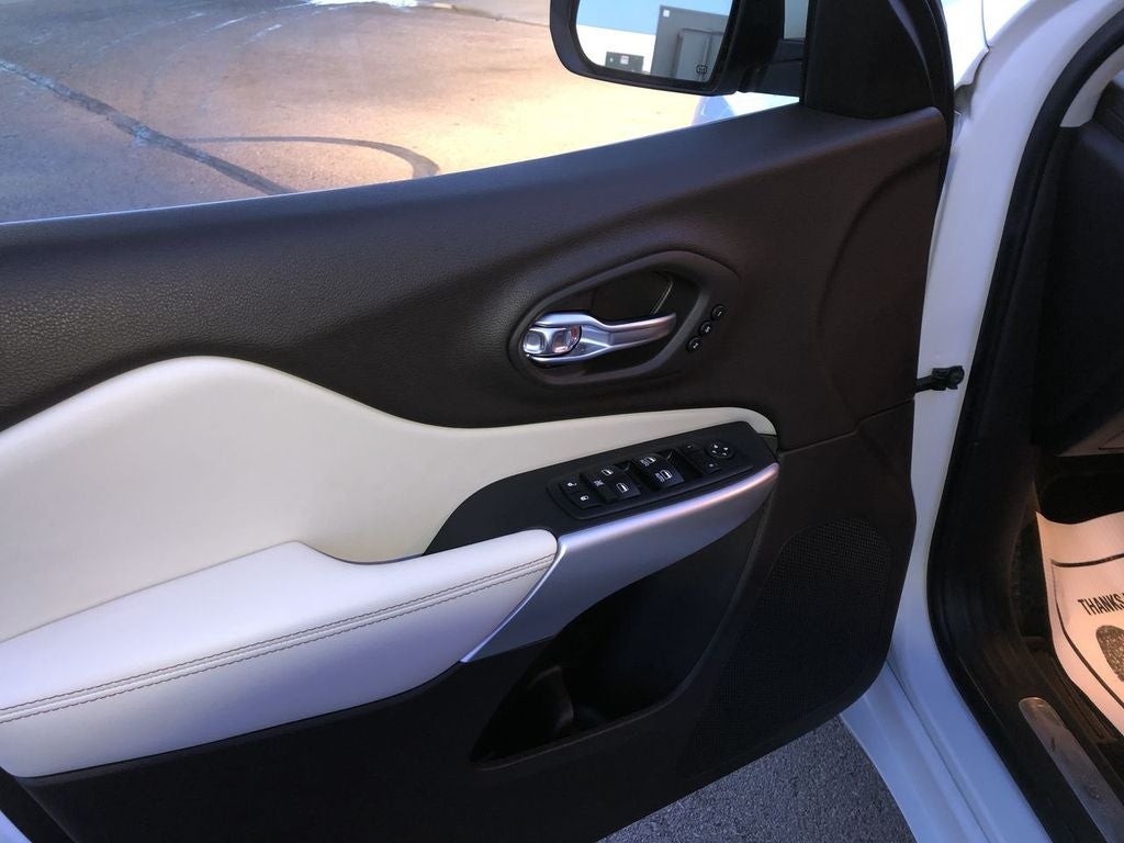 2017 Jeep Cherokee Overland