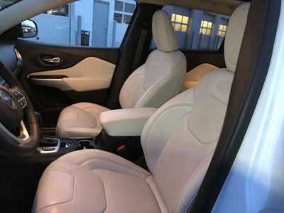 2017 Jeep Cherokee Overland