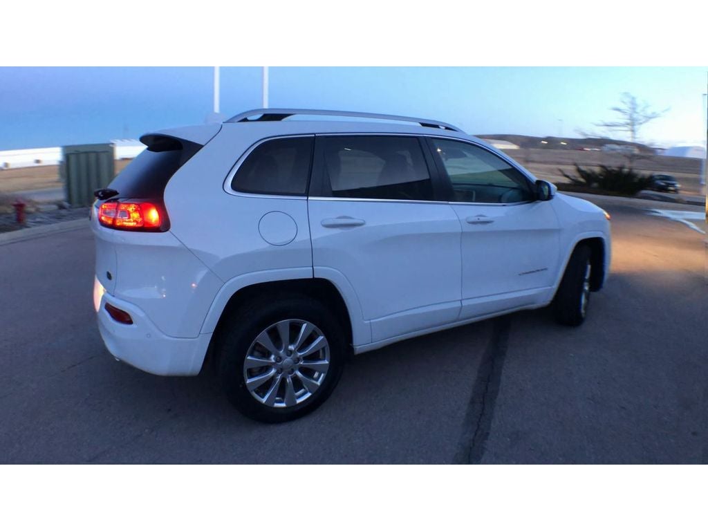 2017 Jeep Cherokee Overland