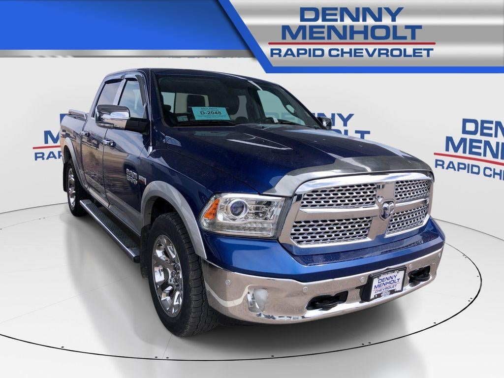 2017 RAM 1500 Laramie Crew Cab 4x4 5'7" Box
