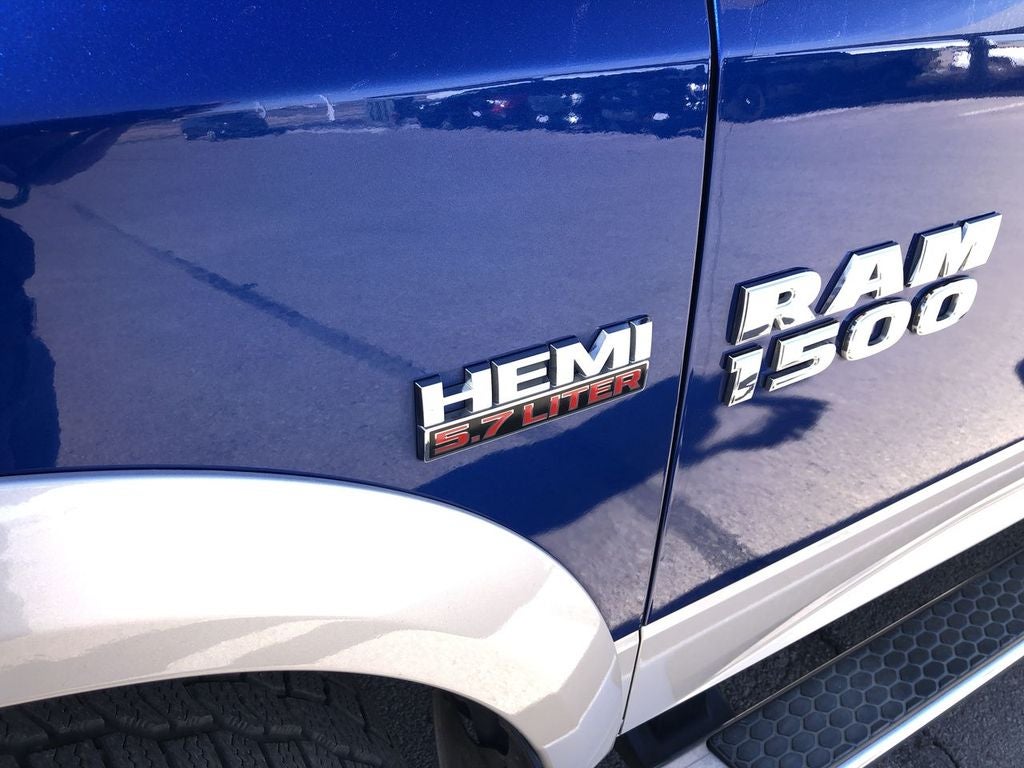 2017 RAM 1500 Laramie Crew Cab 4x4 5'7" Box