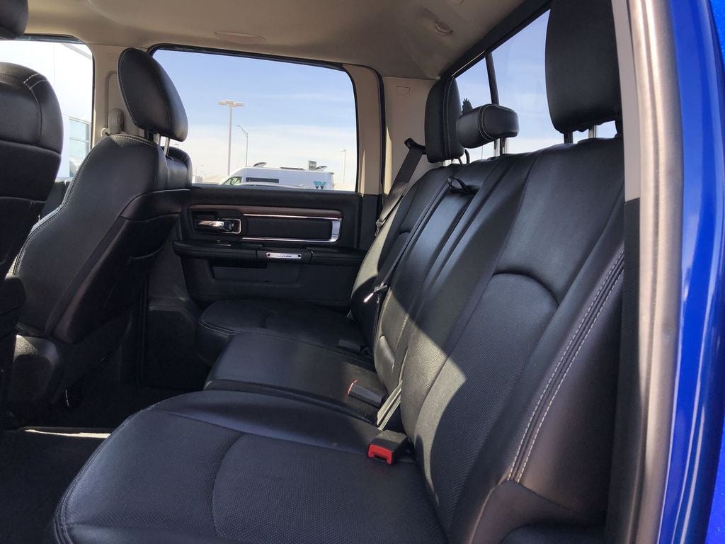 2017 RAM 1500 Laramie Crew Cab 4x4 5'7" Box