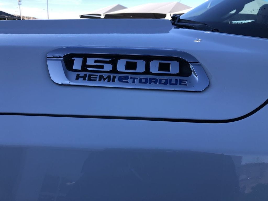 2024 RAM 1500 Tradesman Crew Cab 4x4 5'7" Box