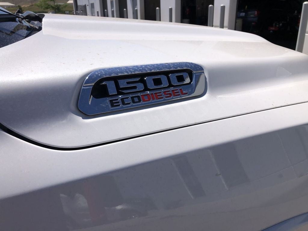 2022 RAM 1500 Laramie Crew Cab 4x4 5'7" Box