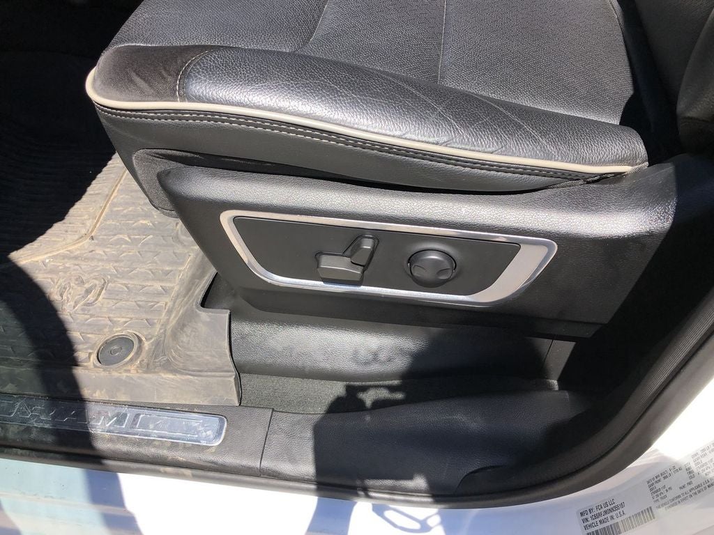 2022 RAM 1500 Laramie Crew Cab 4x4 5'7" Box