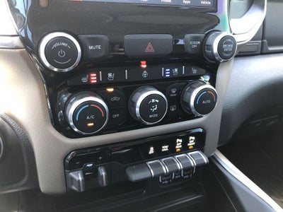 2022 RAM 1500 Laramie Crew Cab 4x4 5'7" Box
