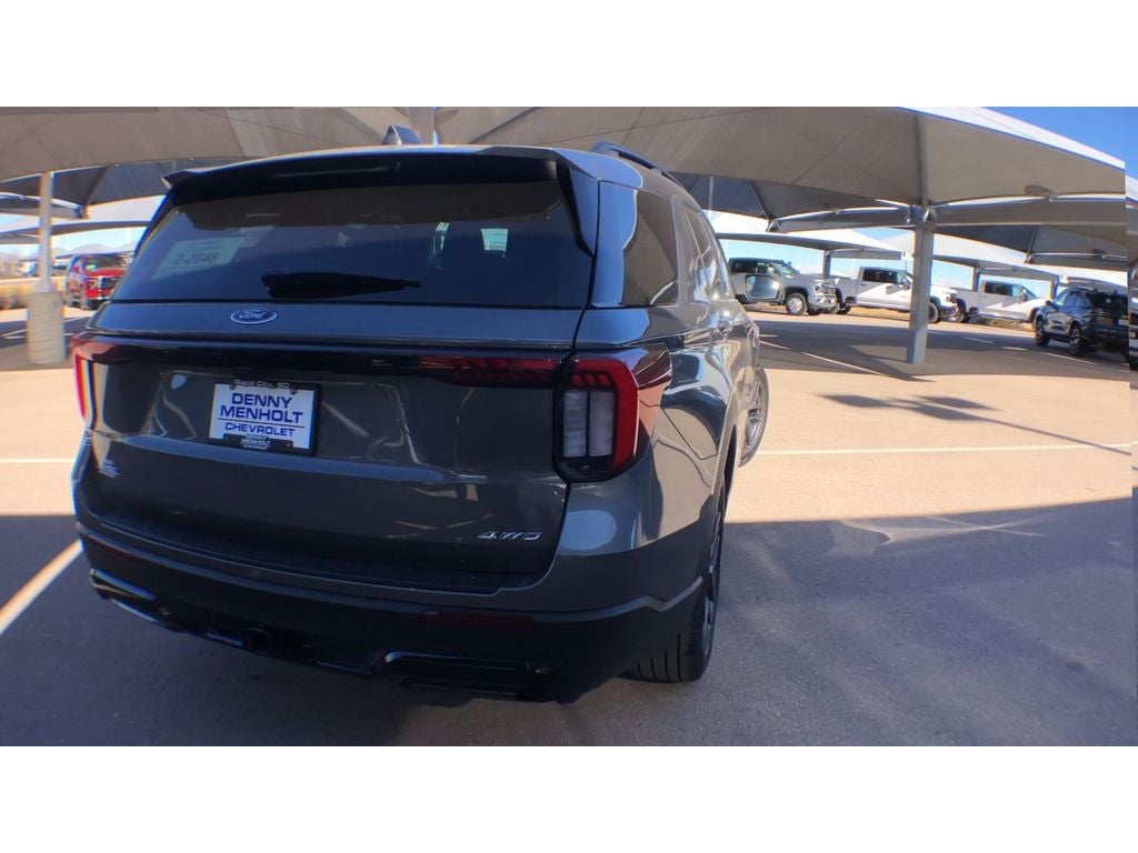 2025 Ford Explorer ST-Line