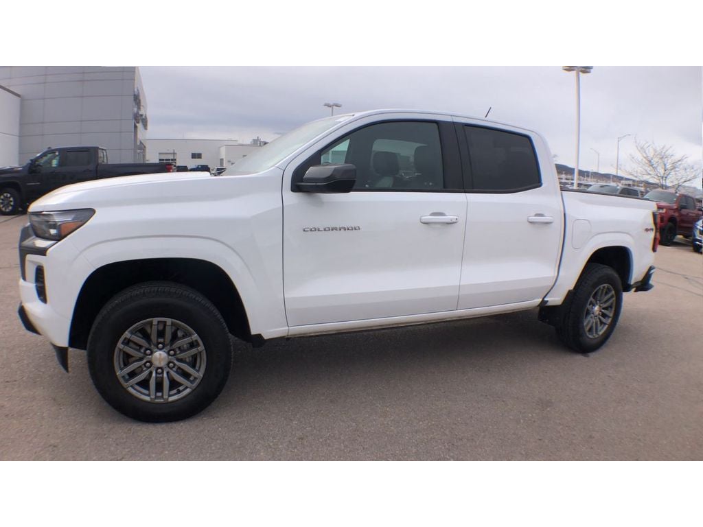 2024 Chevrolet Colorado LT