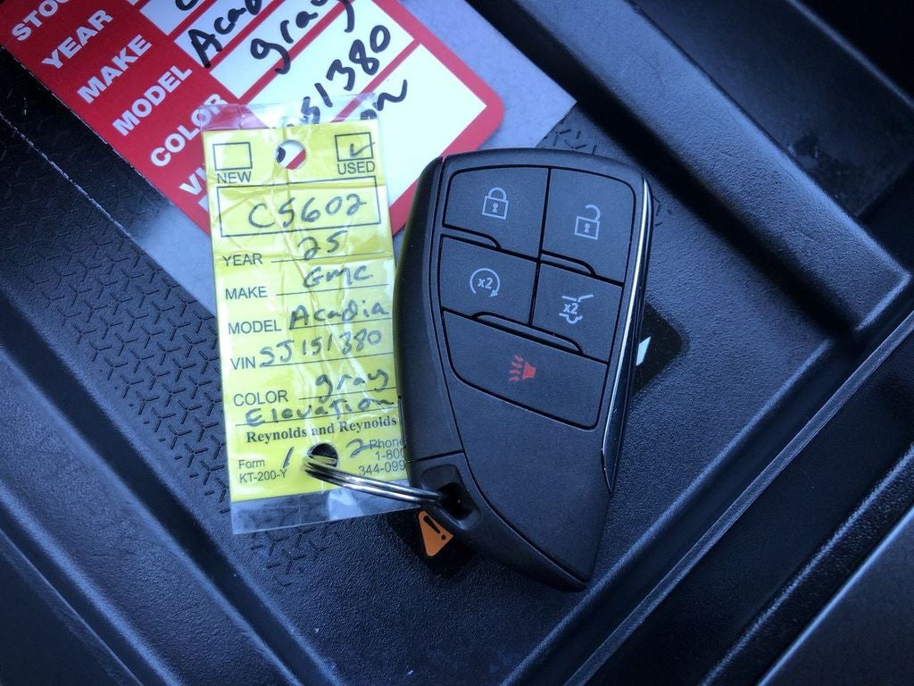 2025 GMC Acadia Elevation