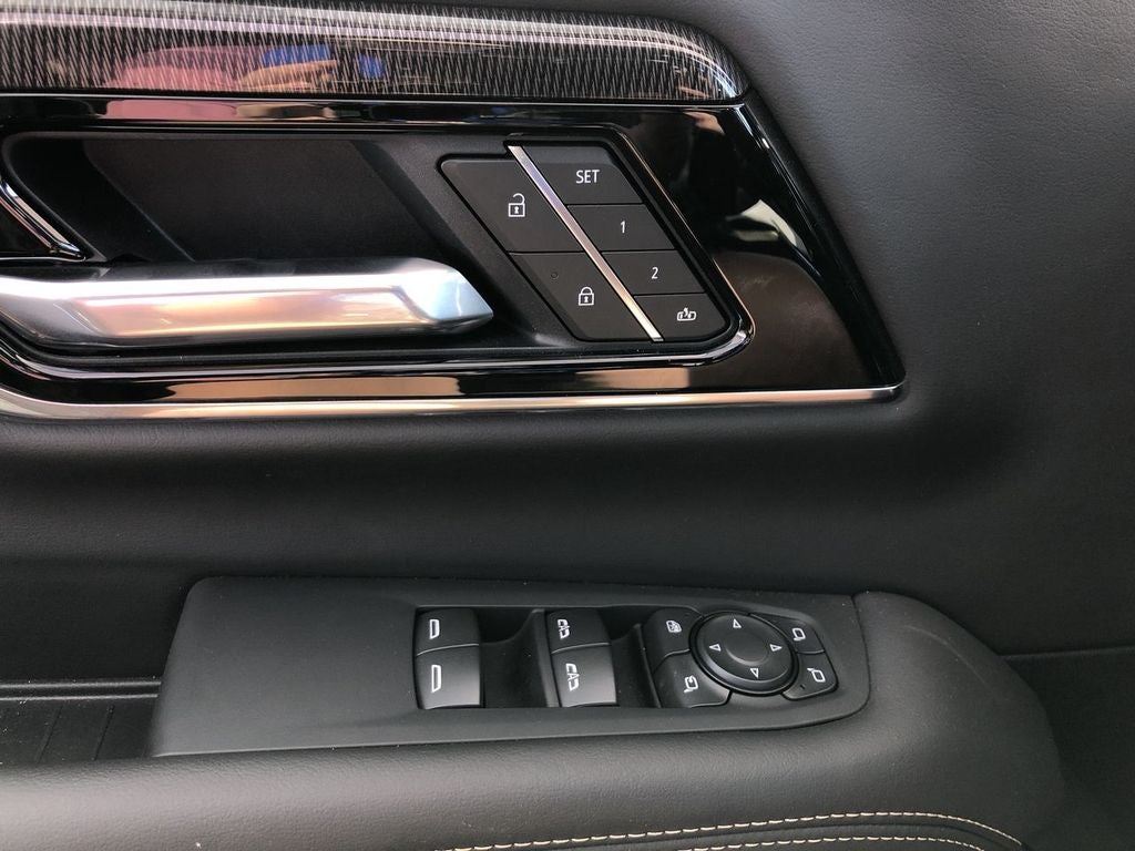2025 GMC Yukon Elevation