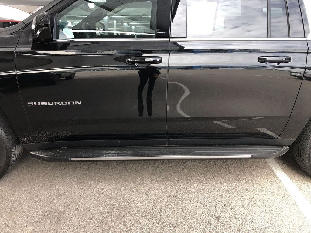 2025 Chevrolet Suburban LT