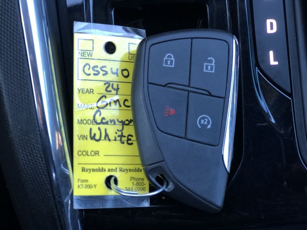 2024 GMC Canyon Elevation