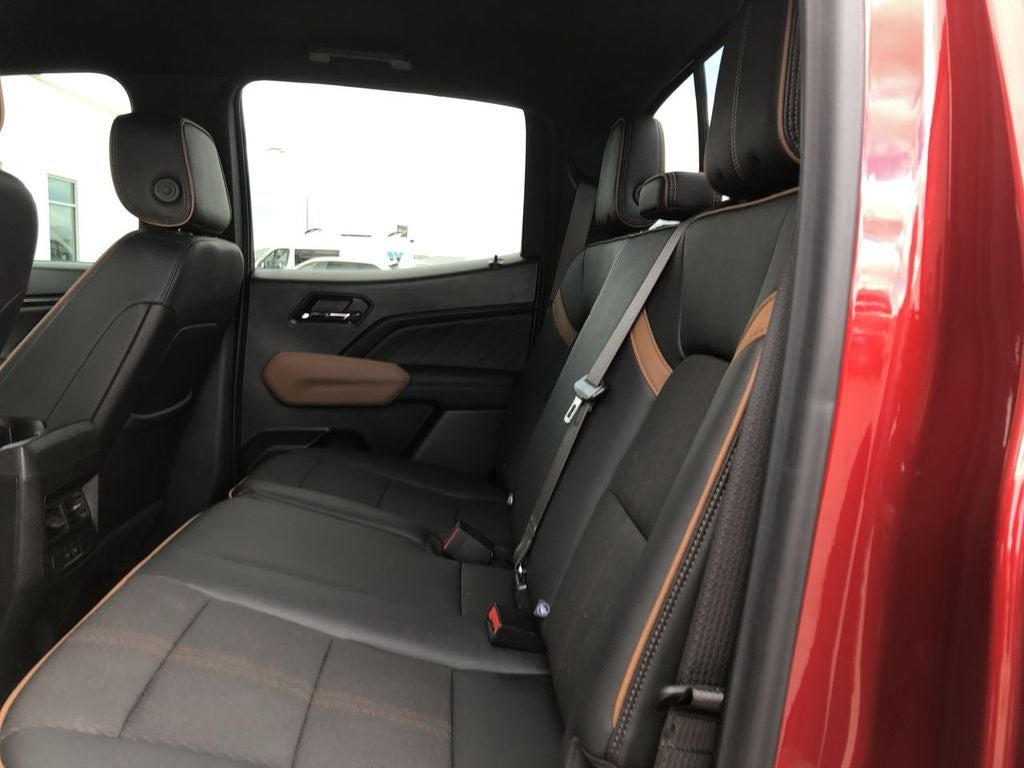2024 GMC Canyon AT4