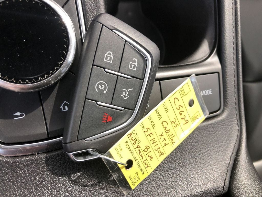 2025 Cadillac XT4 Premium Luxury