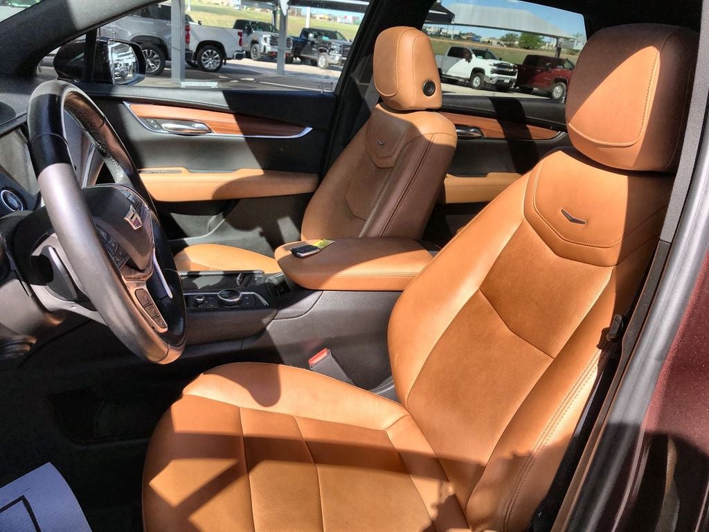 2022 Cadillac XT5 Premium Luxury