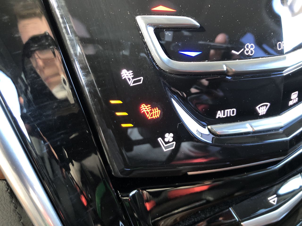 2020 Cadillac Escalade Premium Luxury
