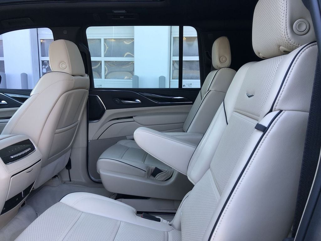 2023 Cadillac Escalade ESV Premium Luxury