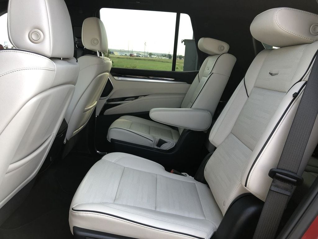 2025 Cadillac Escalade Sport