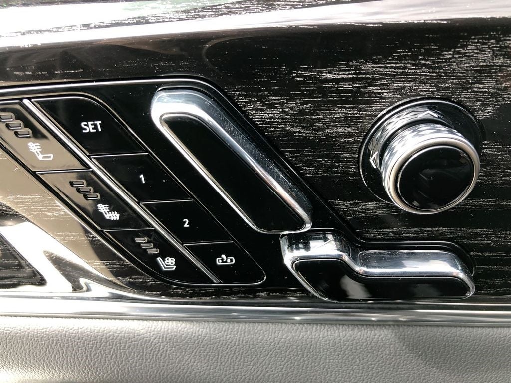 2025 Cadillac ESCALADE IQ Sport 1