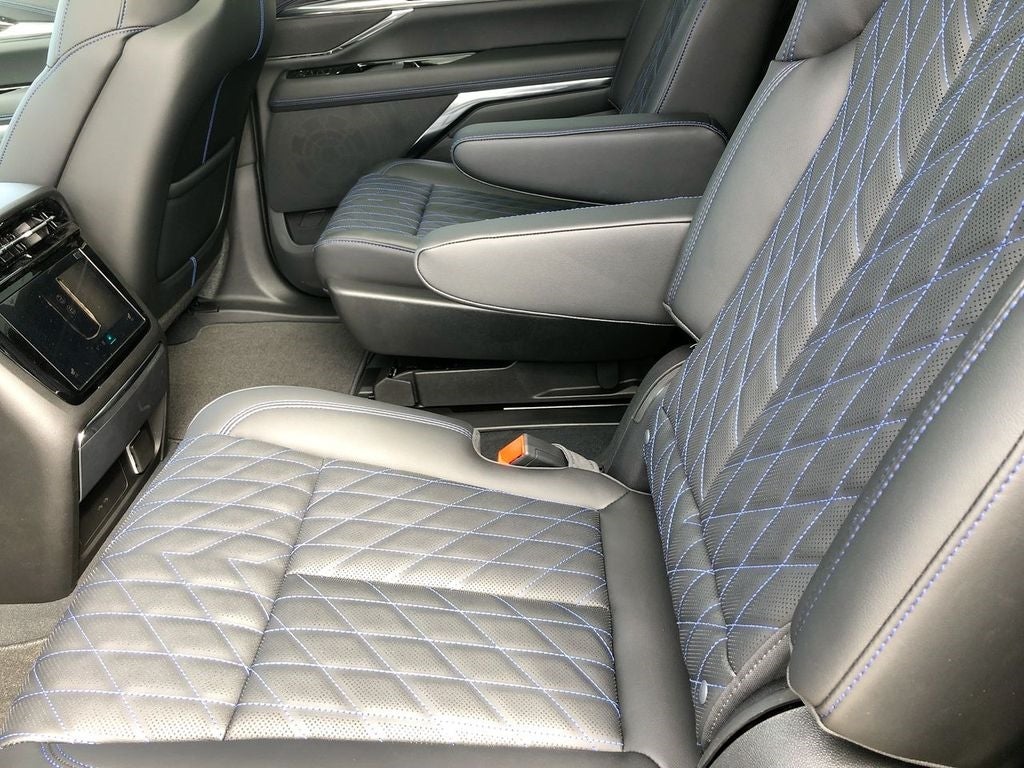 2025 Cadillac ESCALADE IQ Sport 1