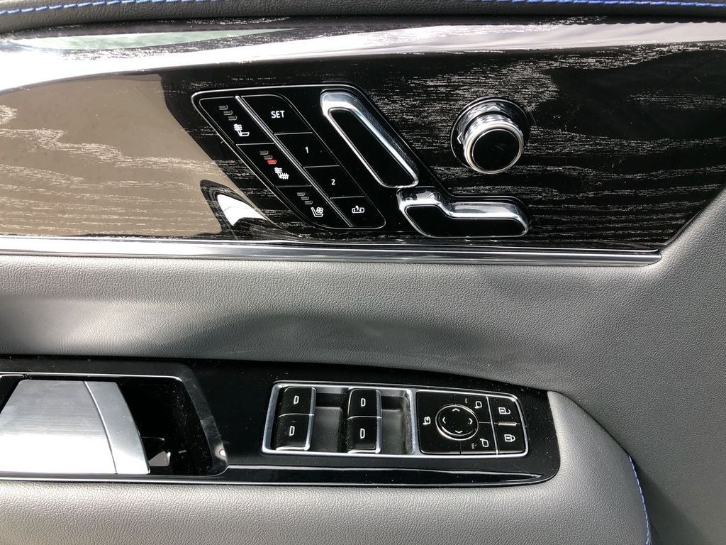 2025 Cadillac ESCALADE IQ Sport 1