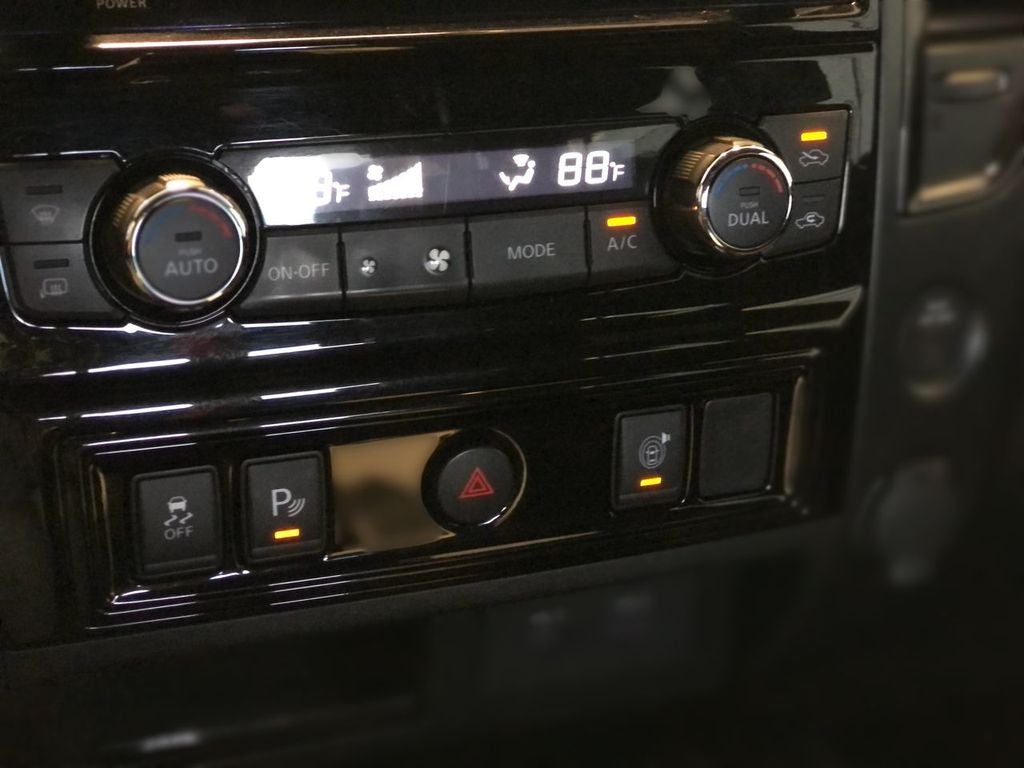 2021 Nissan TITAN Crew Cab PRO-4X 4x4