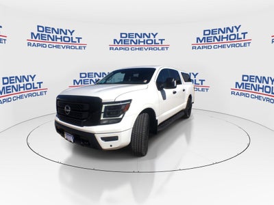 2024 Nissan TITAN Crew Cab SV 4x4
