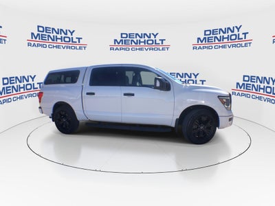 2024 Nissan TITAN Crew Cab SV 4x4