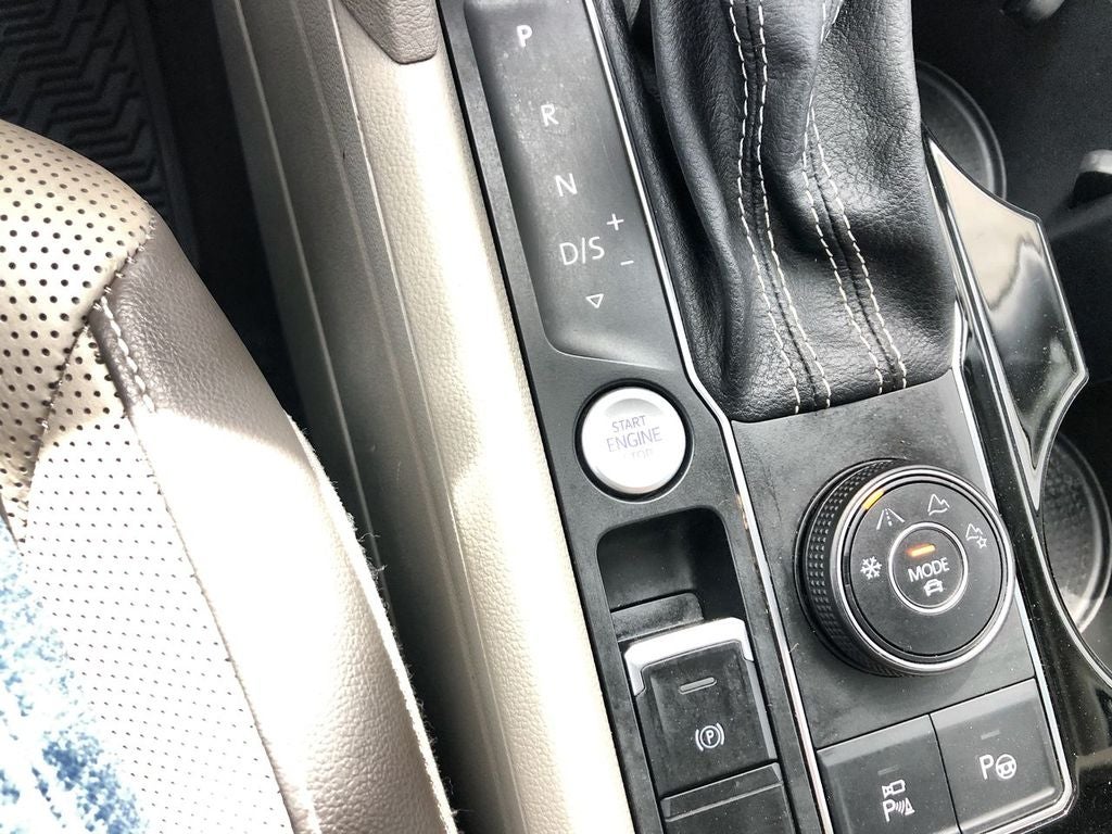 2022 Volkswagen Atlas 3.6L V6 SEL Premium R-Line
