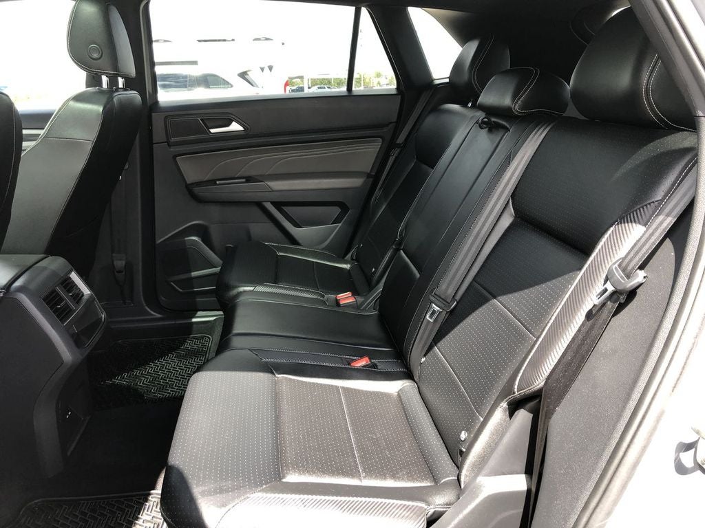 2022 Volkswagen Atlas Cross Sport 3.6L V6 SEL R-Line
