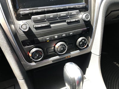 2014 Volkswagen Passat S