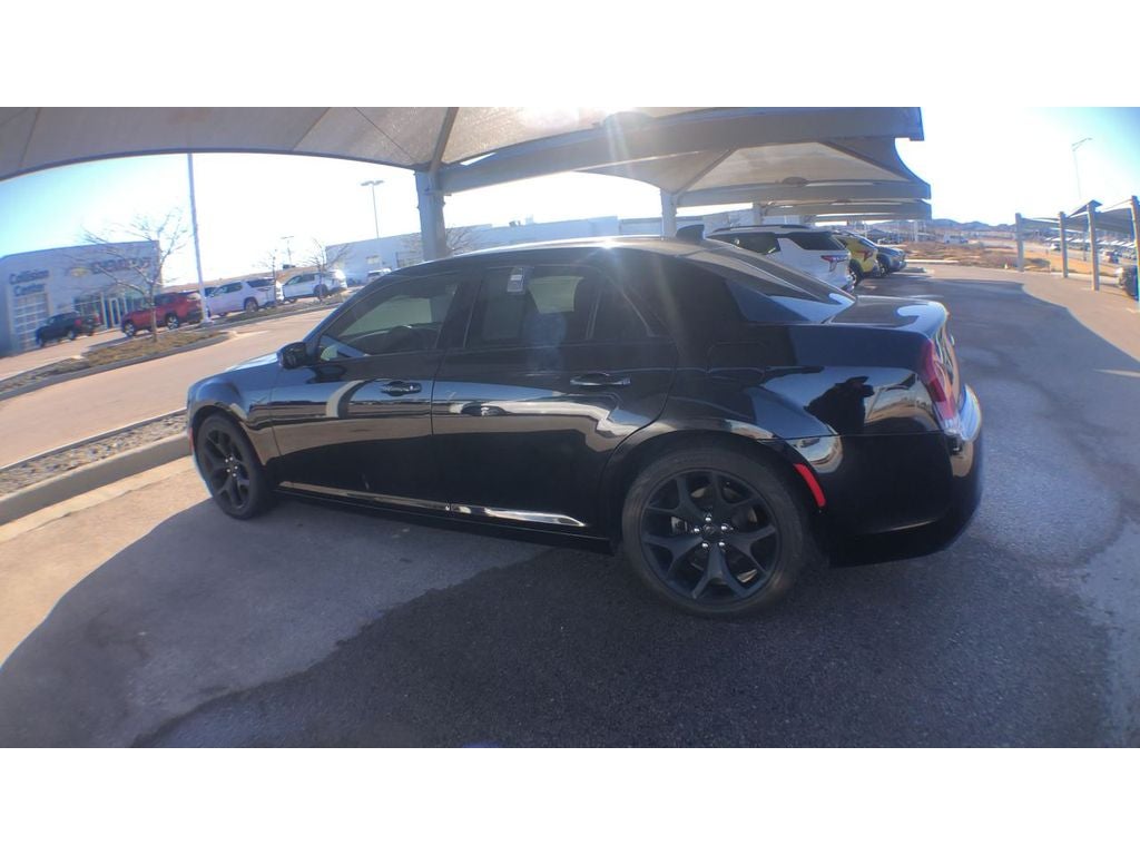 2022 Chrysler 300 300S