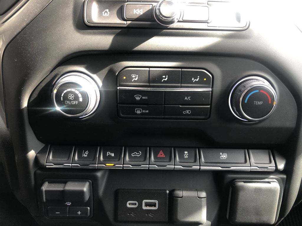 2025 Chevrolet Silverado 2500 HD Custom