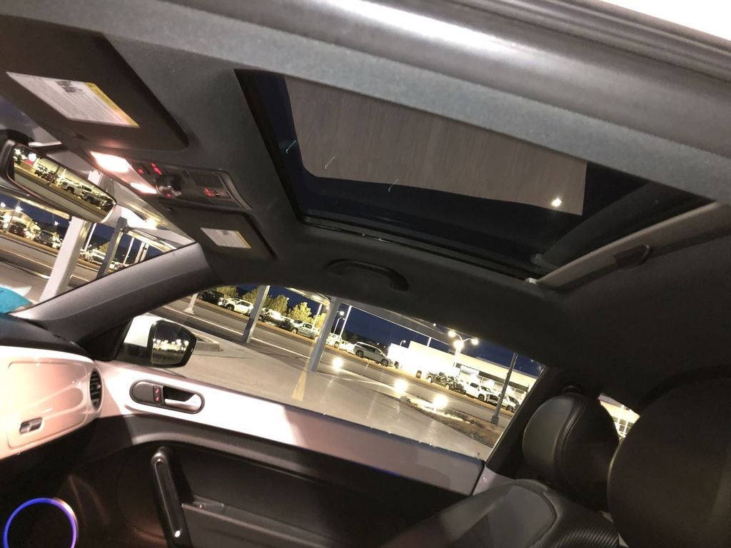 2018 Volkswagen Beetle SE