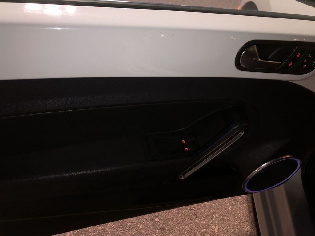 2018 Volkswagen Beetle SE