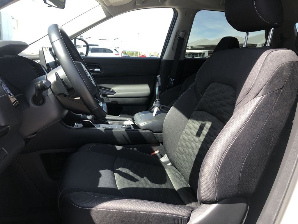 2022 Nissan Pathfinder SV 4WD