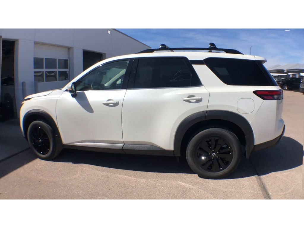 2022 Nissan Pathfinder SV 4WD