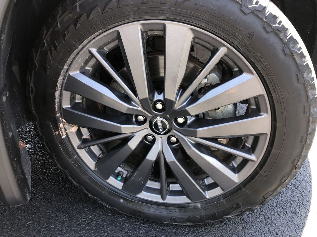 2022 Nissan Pathfinder SL