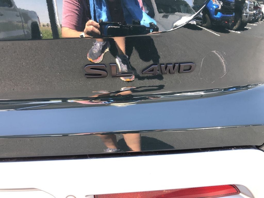 2022 Nissan Pathfinder SL