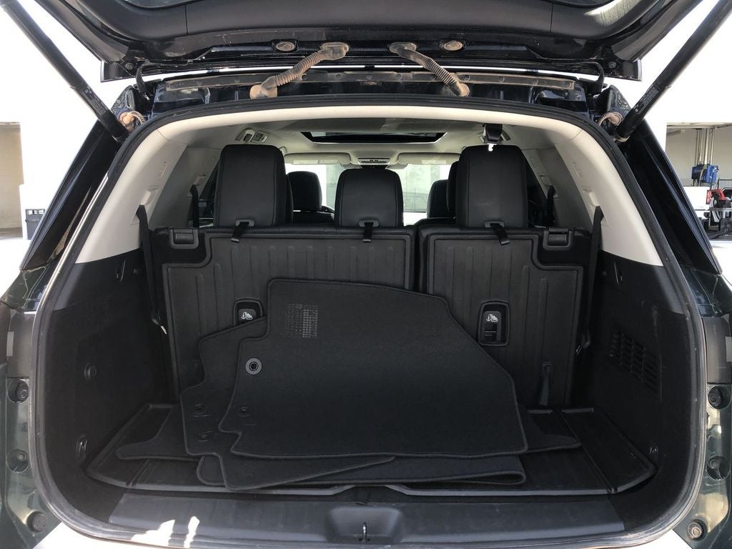2022 Nissan Pathfinder SL