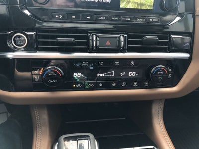 2023 Nissan Pathfinder Platinum 4WD