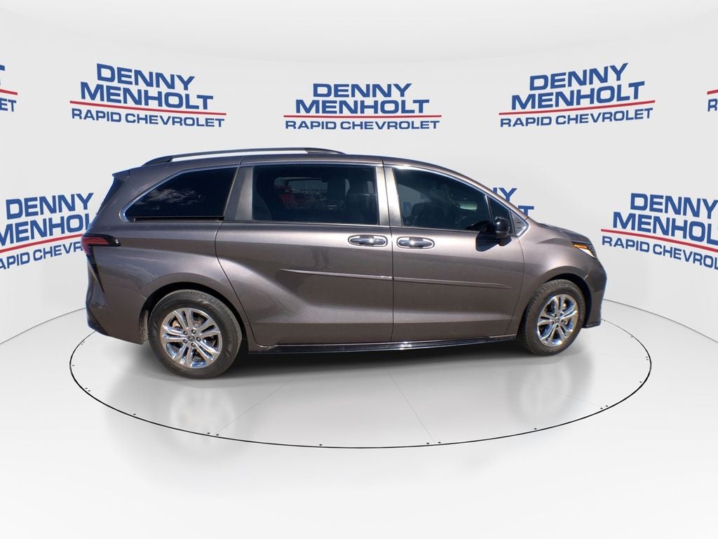 2022 Toyota Sienna XSE