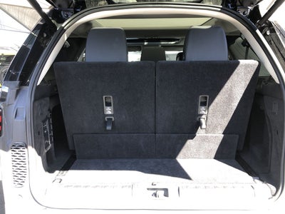 2024 Land Rover Discovery P300 S