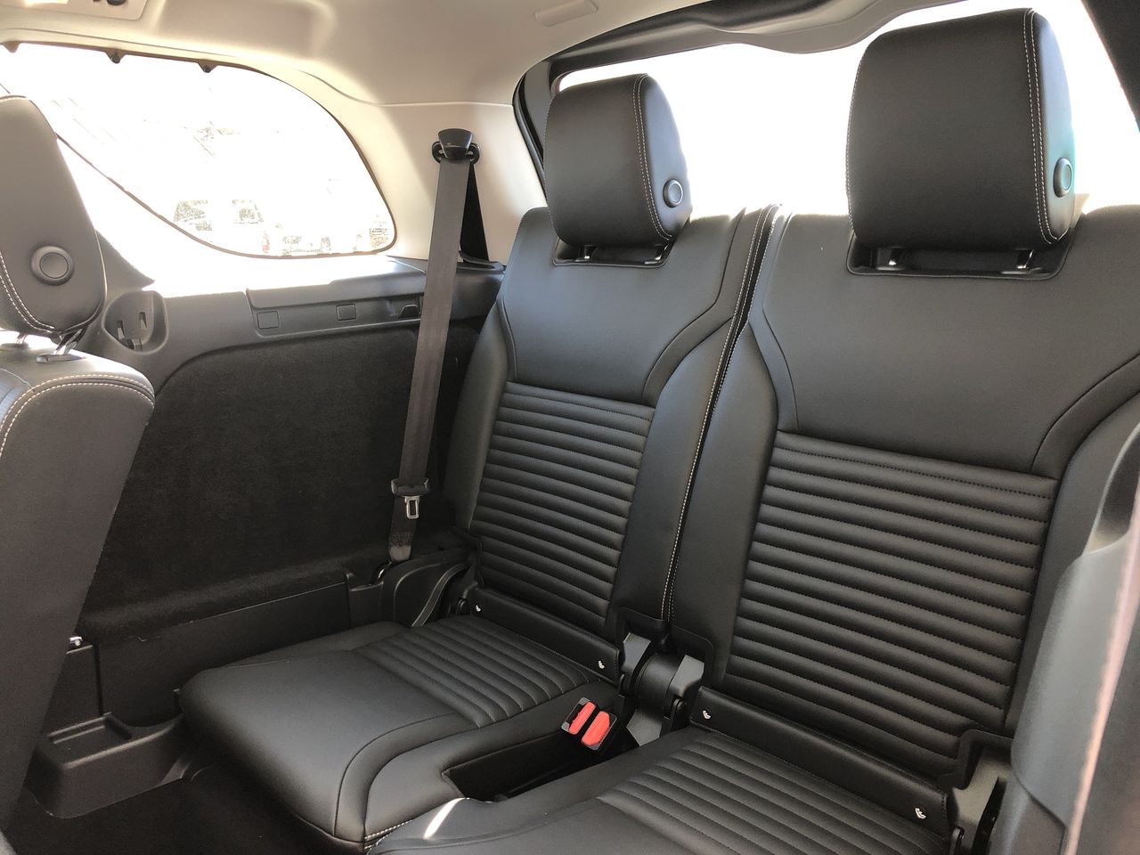 2024 Land Rover Discovery P300 S