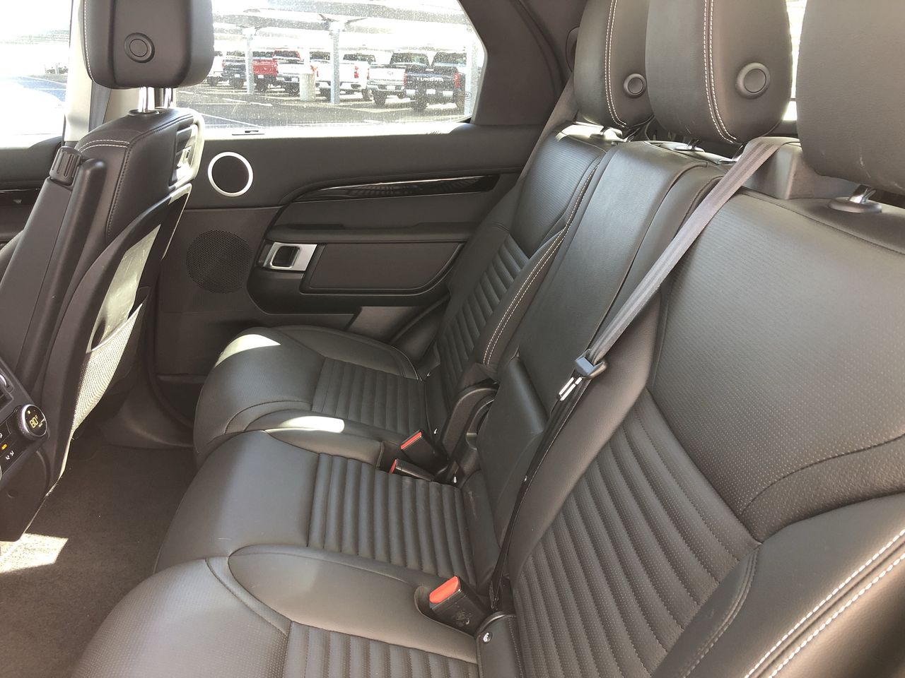 2024 Land Rover Discovery P300 S