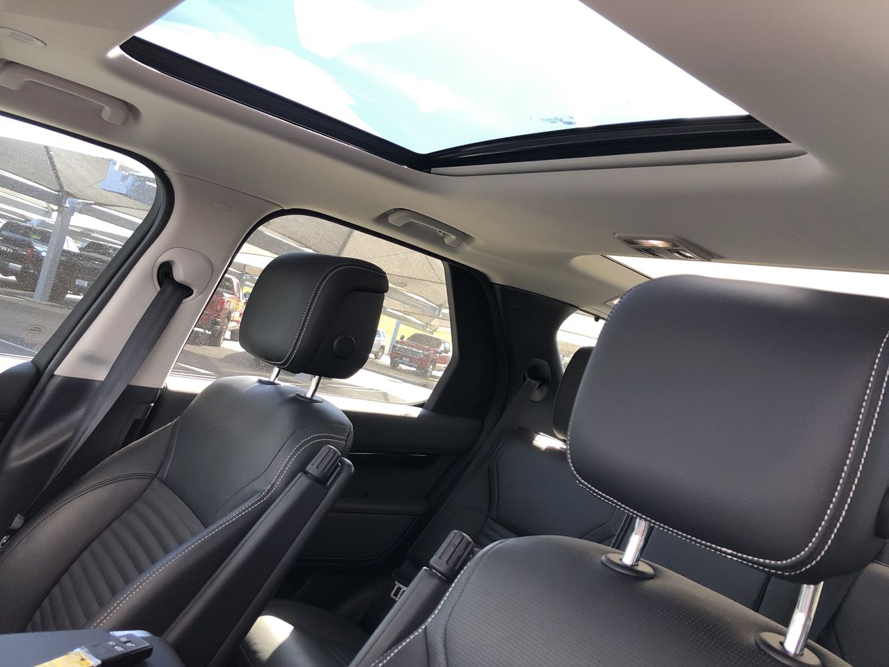 2024 Land Rover Discovery P300 S