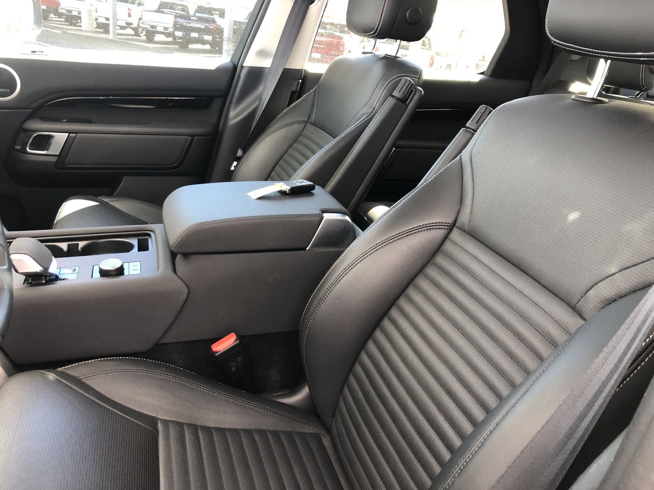 2024 Land Rover Discovery P300 S