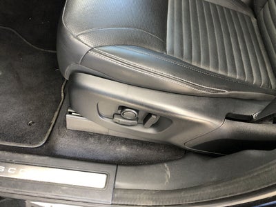 2024 Land Rover Discovery P300 S