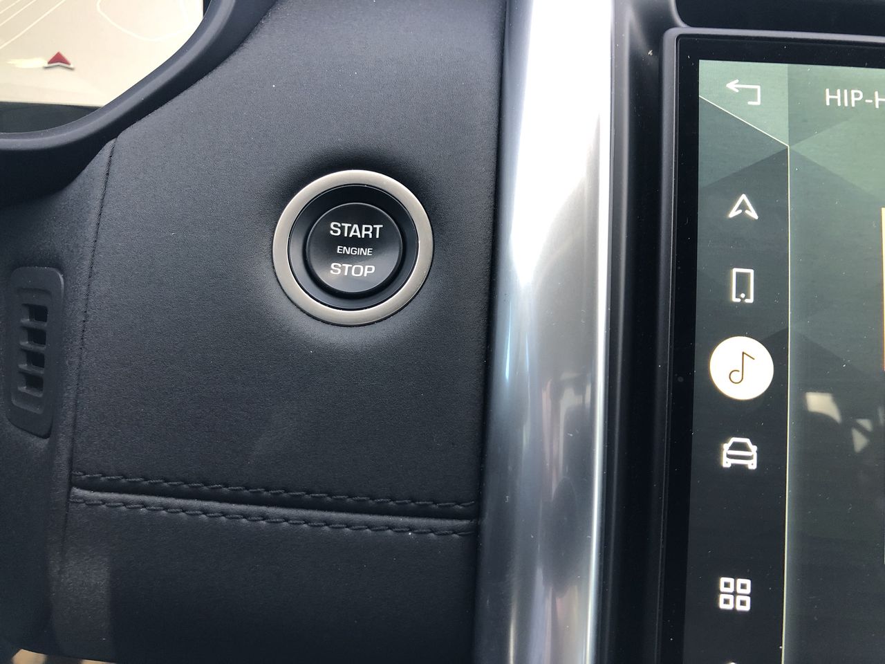 2024 Land Rover Discovery P300 S